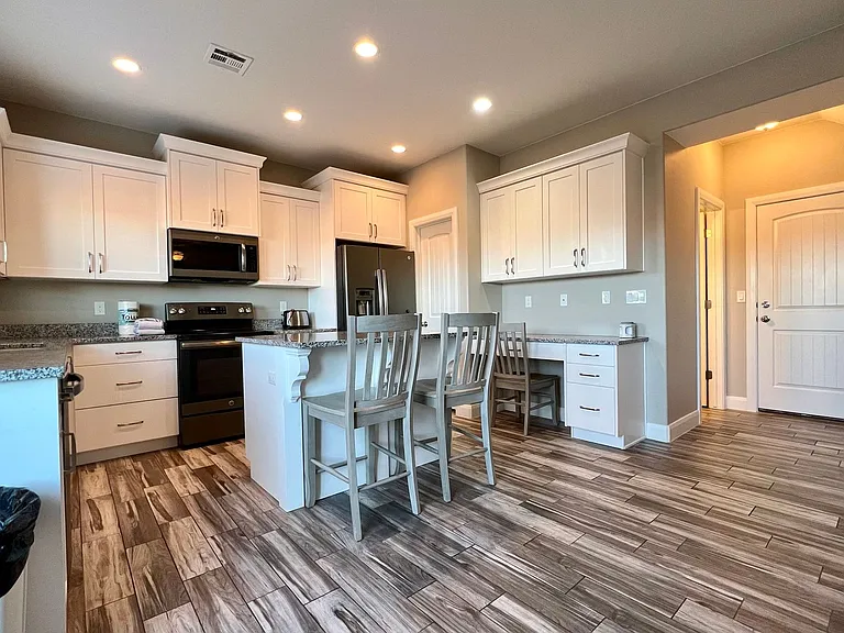 2520 Blackhawk Dr #30 — Photo 8