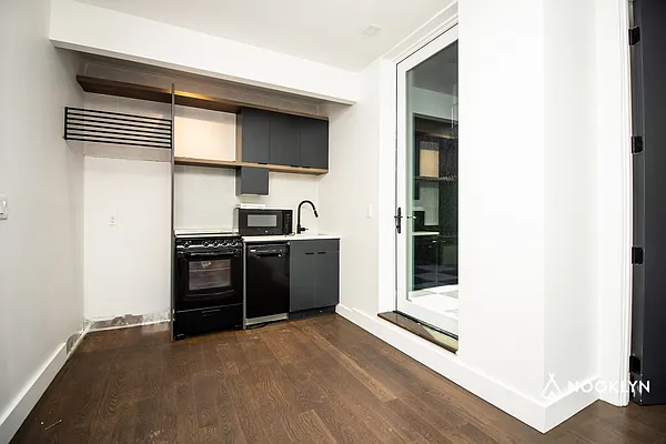 Rented by Nooklyn NYC LLC | media 36