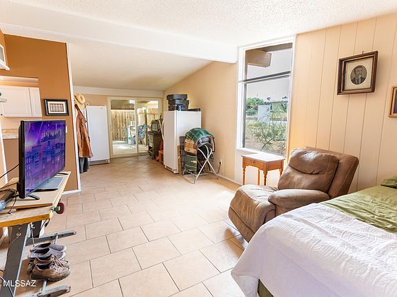 4th image of 112 N Park Pl