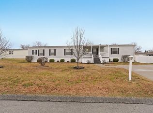 2750 S Roundhill Rd #121, Brookline, MO 65619