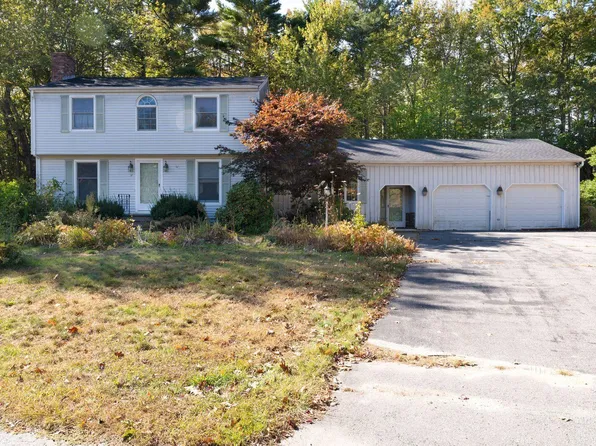 14 Patricia Drive, Topsham, ME 04086