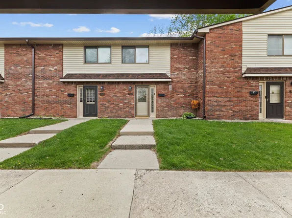 968 Greenwood Trl W, Greenwood, IN 46142