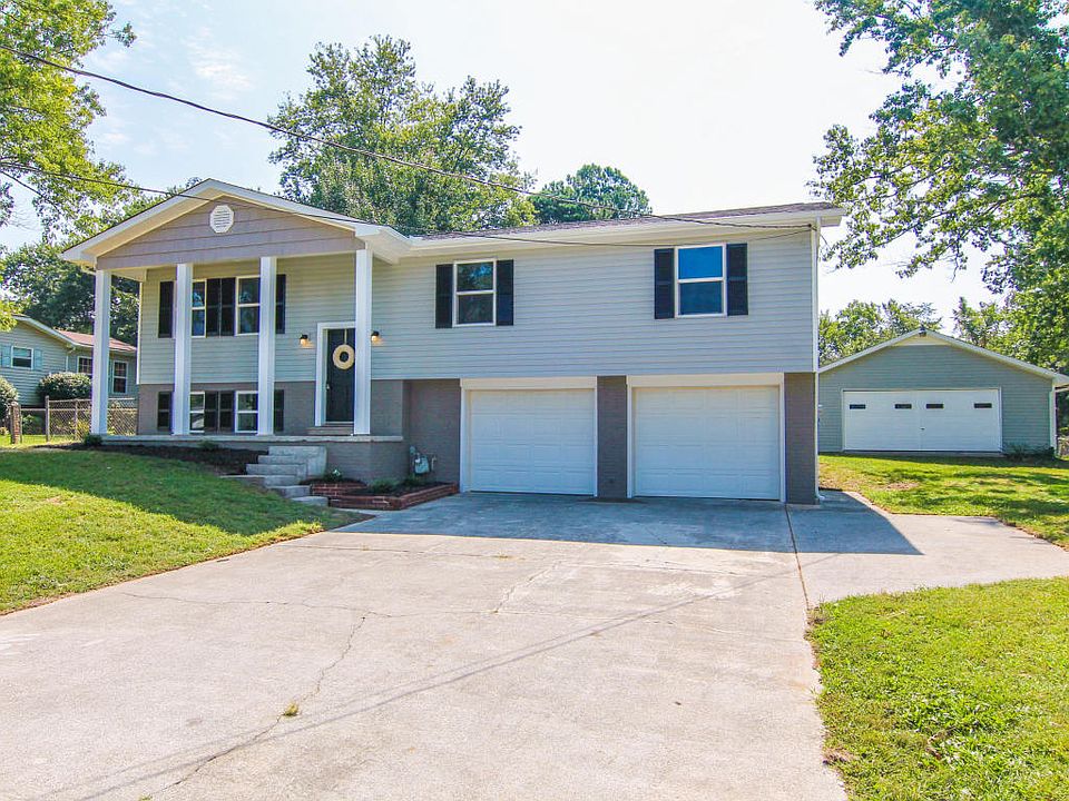 1st image of 2318 Shawn Dr