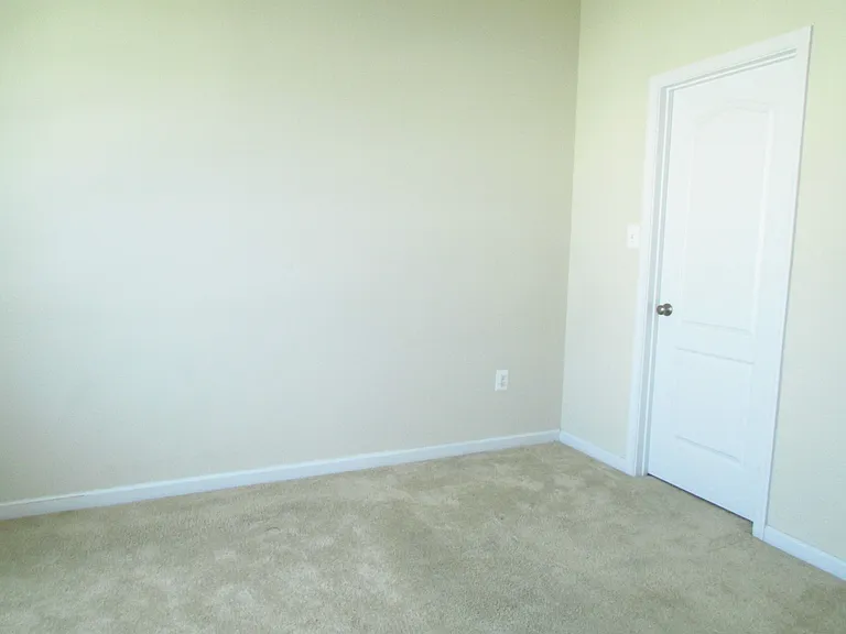 20559 Asheville Dr — Photo 11