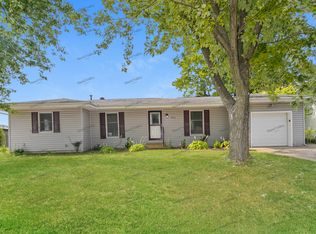 3003 Ridgeview Dr, Saint Charles, MO 63301