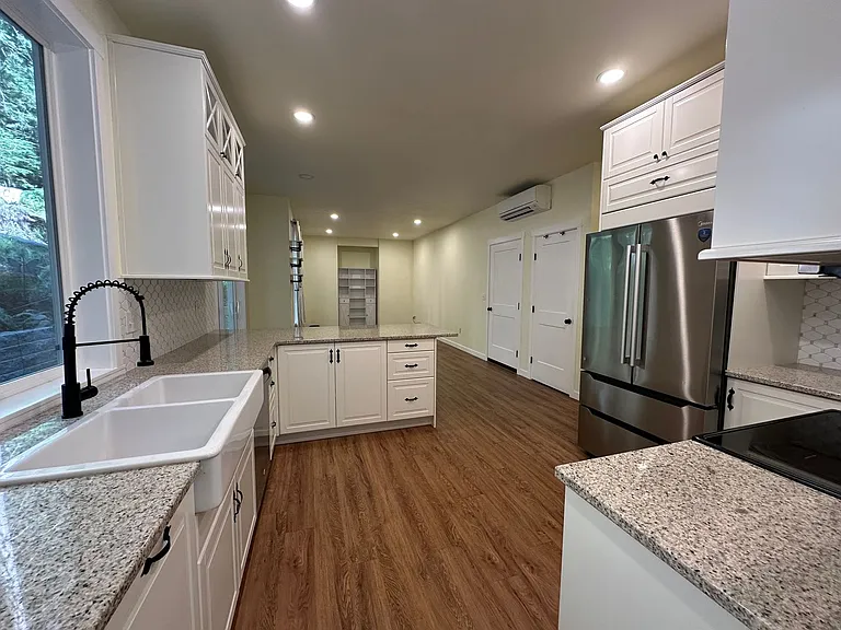23 Spring Rd — Photo 11