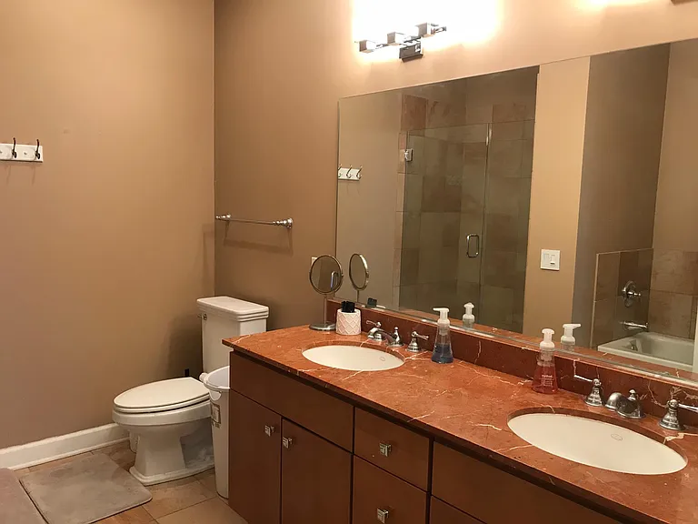 1600 S Prairie Ave #1609 — Photo 11