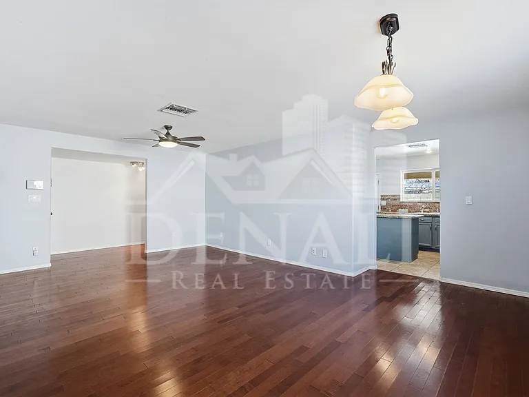 5654 W Mountain View Rd — Photo 9