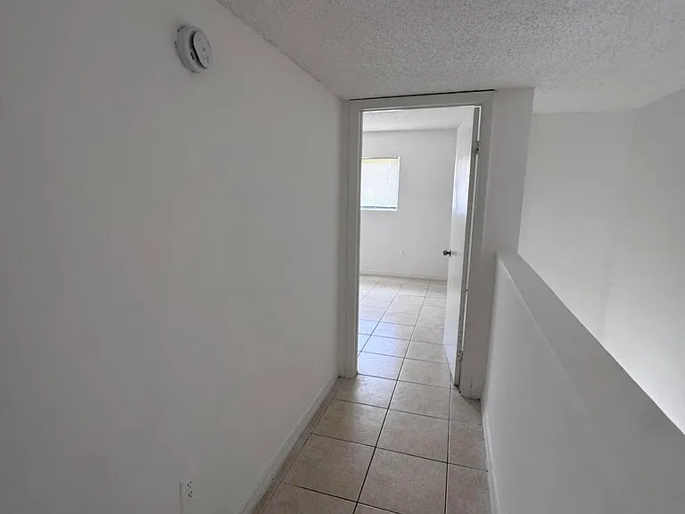 417 Palm Cir E #417 — Photo 8