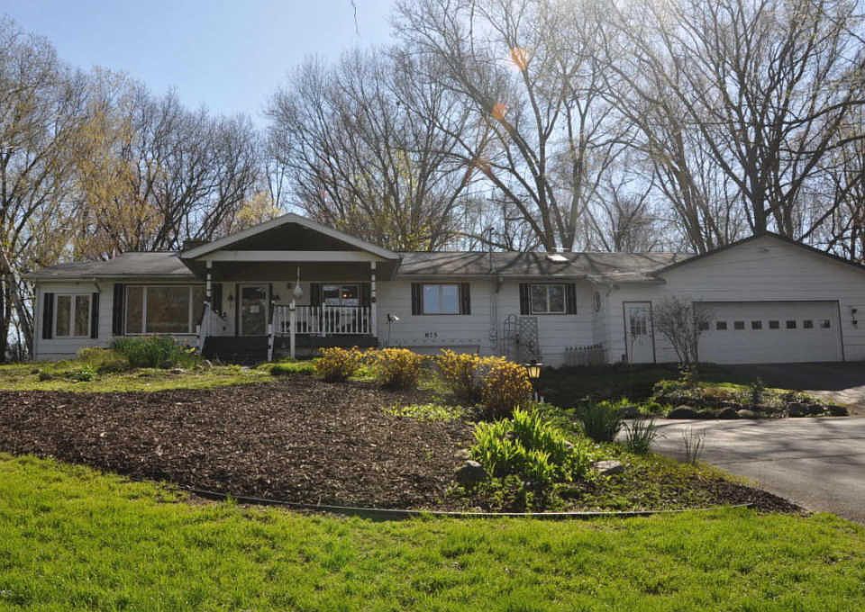 1st image of 875 Hillside Ct SE
