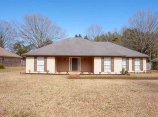614 Huntington Dr, Madison, MS 39110