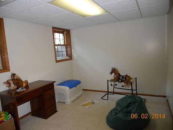 4th image of 7163 Youngstown Ave