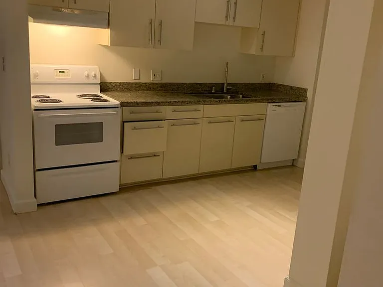 Viridian Lofts — Photo 16