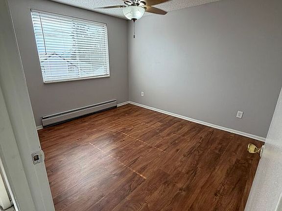 3rd image of 3333 Grant St #206