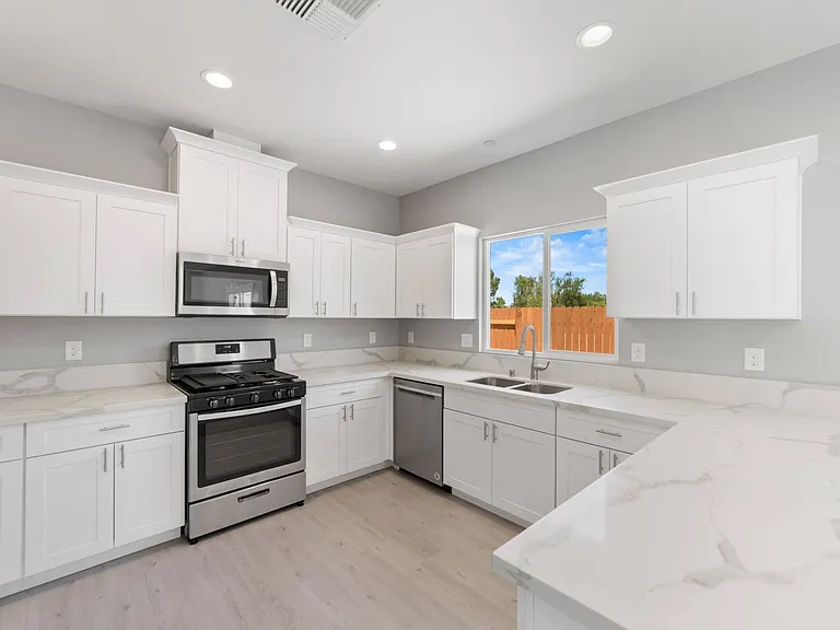 946 Irem Way — Photo 9