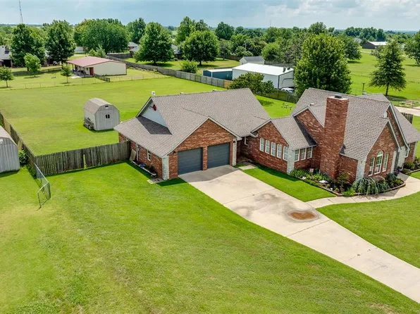 4100 S Bluebird St, El Reno, OK 73036