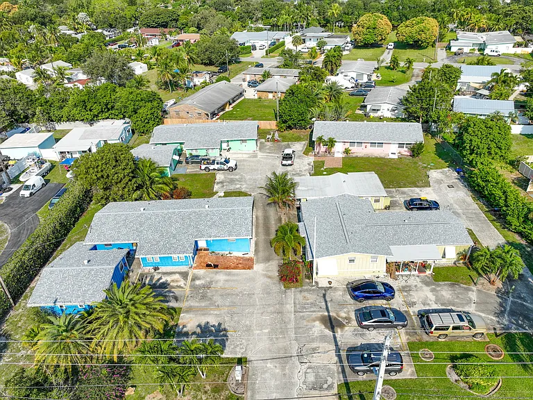 2735 Richard Rd — Photo 3