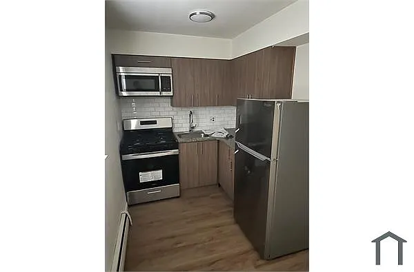 Building Photo - 5701 Tulip St #3