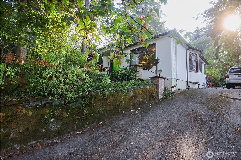 3rd image of 10747 56th Avenue S