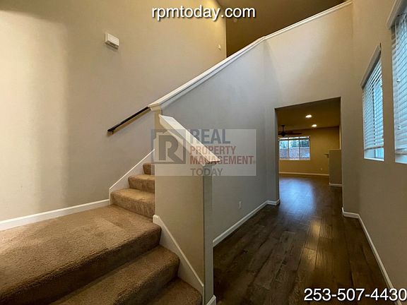 5th image of 8923 Corona St NE