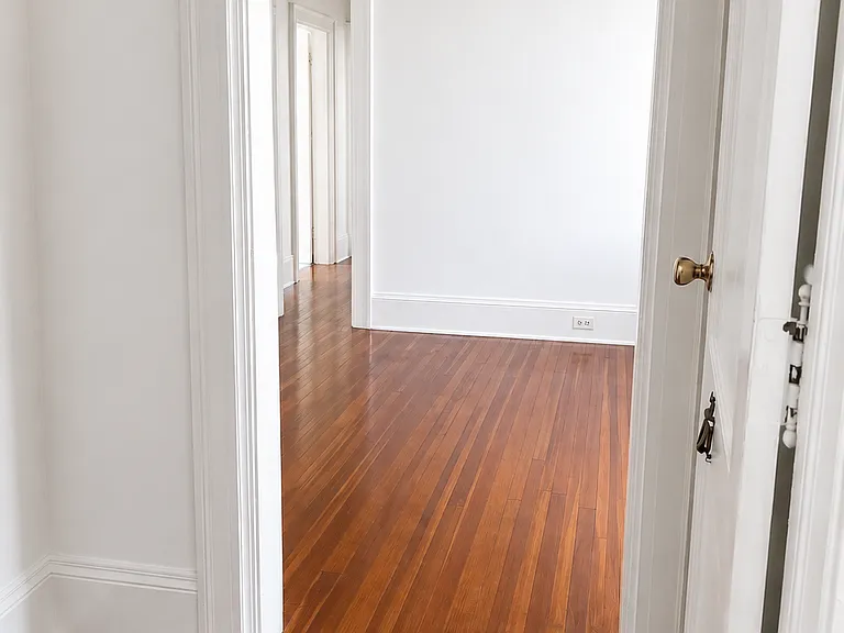 823 Columbia St #2 — Photo 2