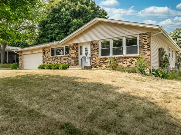 408 E 12th St, Pecatonica, IL 61063