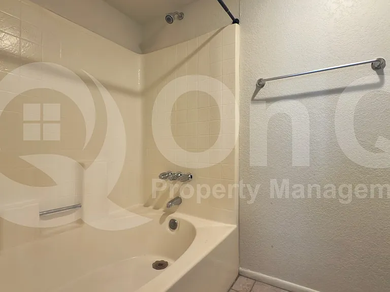 1905 E University Dr #F124 — Photo 14