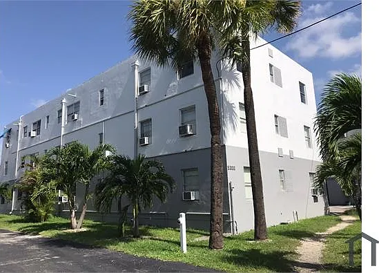 5250 NW 26th Ave — Photo 10