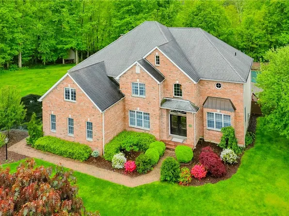 16 Angela Court, Hopewell Junction, NY 12533