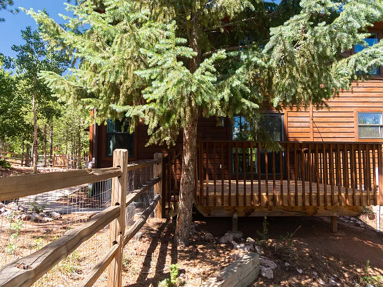 1360 Pinon Ridge Ct — Photo 4