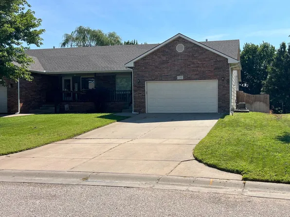 2302 N Shefford Cir, Wichita, KS 67205