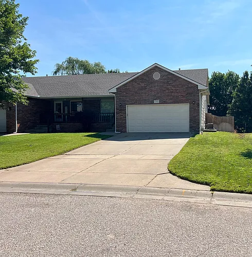 2302 N Shefford Cir Photo 1