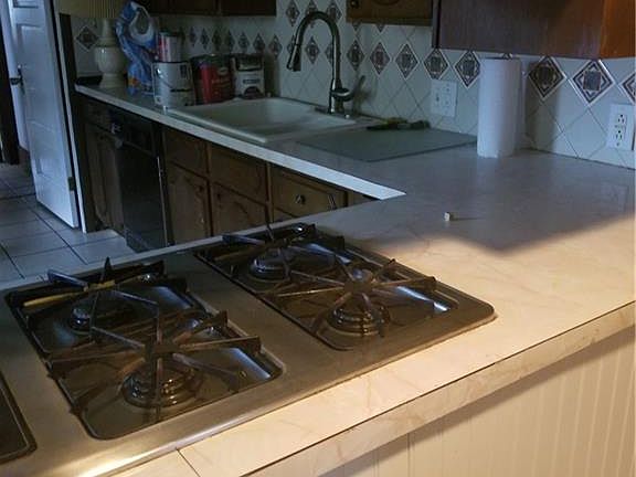 4th image of 772 Broadway Ave #2