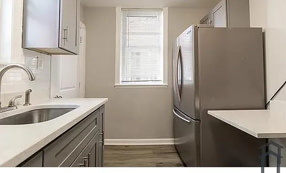 3 bed, $1,500 — Photo 2