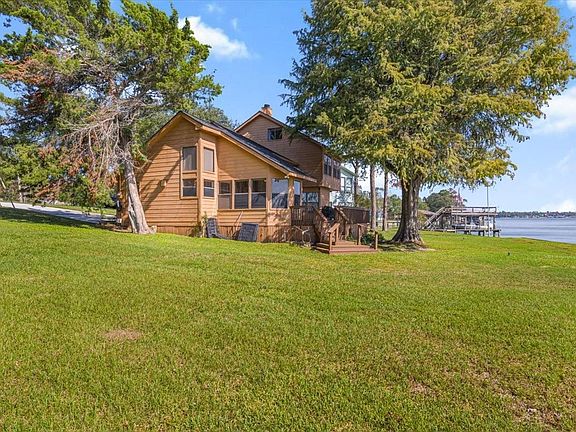 5th image of 182 Cedar Hill Dr
