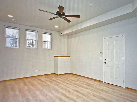 4th image of 1547 W Augusta Blvd #G