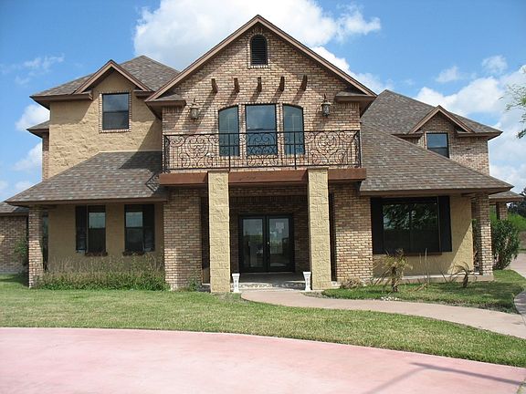 2nd image of 5718 Hidden Oaks
