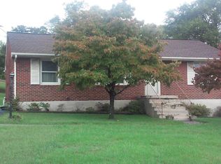 3822 Green Valley Dr, Roanoke, VA 24018