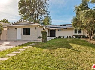 6115 Glide Ave, Woodland Hills, CA 91367