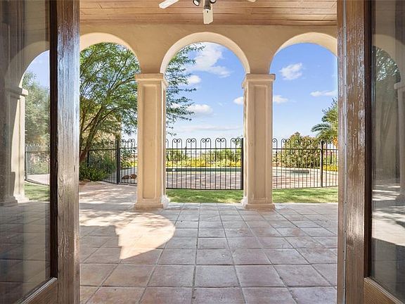 3rd image of 6492 Calle Placido Dr