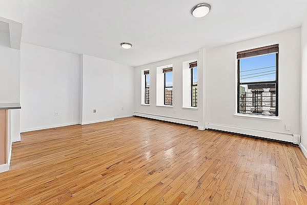 1st image of 193 Richards St APT 3