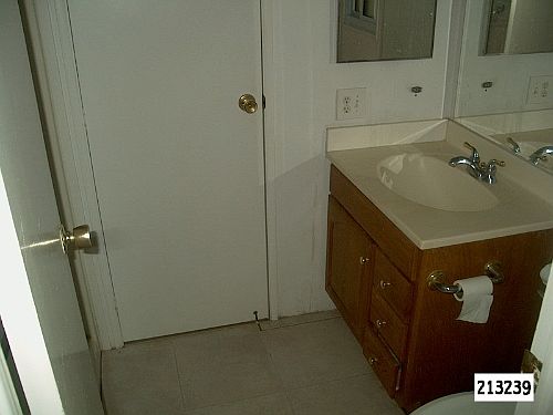 5th image of 2250 N Broadway Spc 18