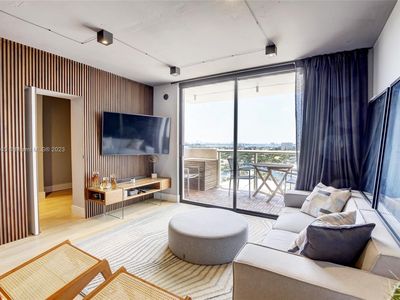 13499 Biscayne Blvd APT 1514, North Miami, FL, 33181