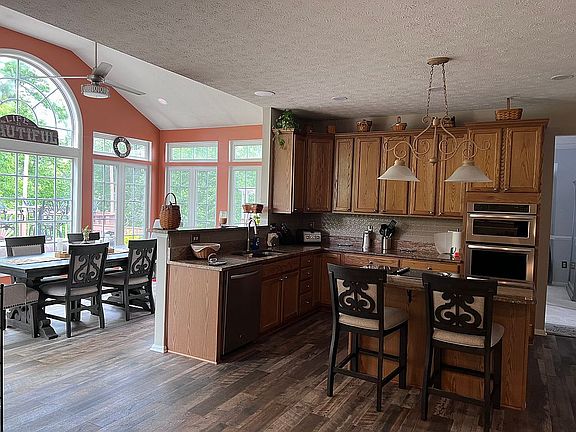 3rd image of 2217 Eagle View Ct