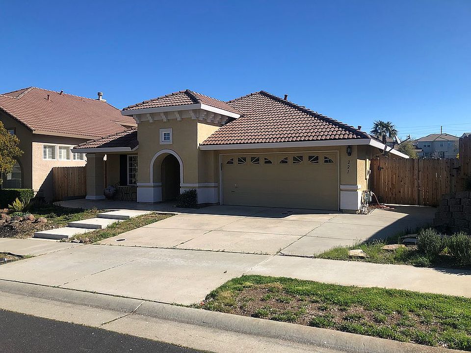 1st image of 221 Andalusian Way