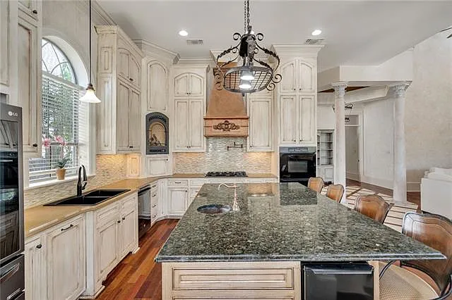 21013 E Waterfront Dr — Photo 3