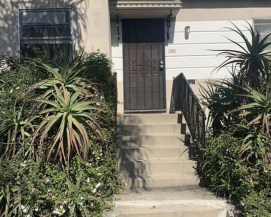 2nd image of 414 N Gardner St