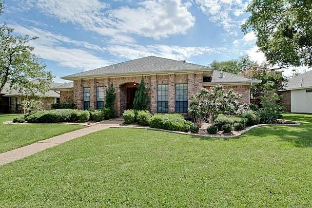 1st image of 1317 Watersedge Dr