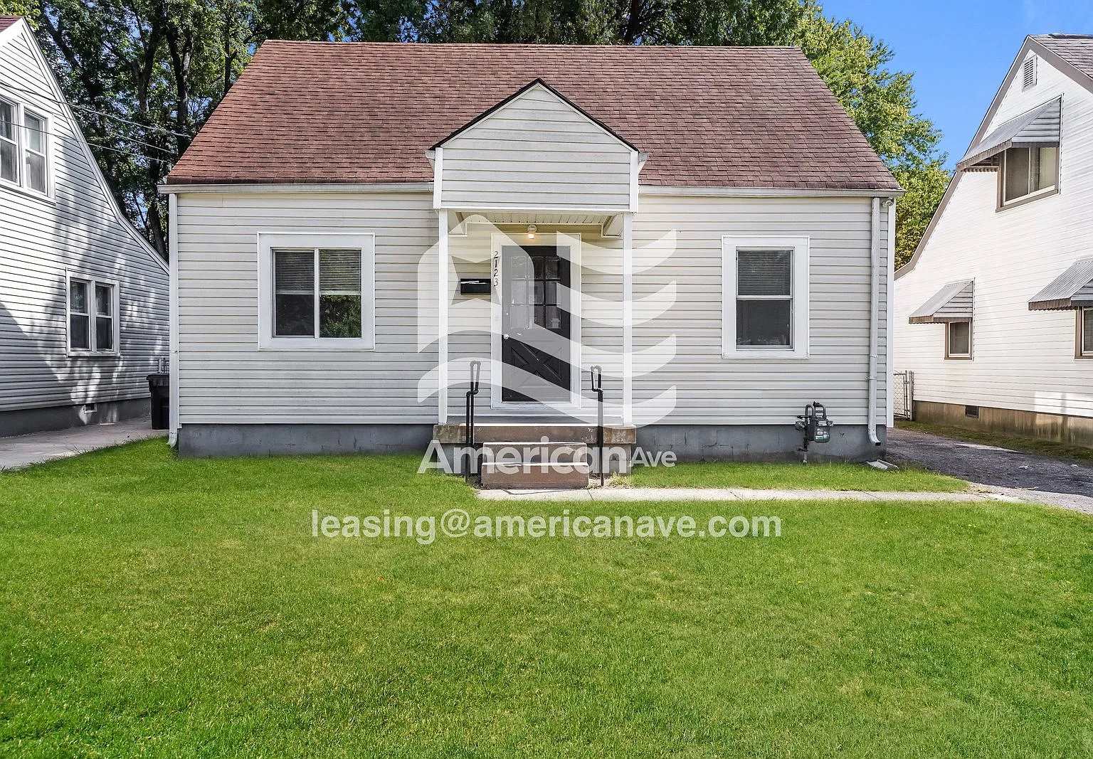 4 bed, 1.0 bath, 1211 sqft, $1,052 — Photo 1