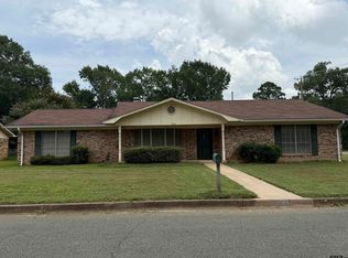 828 Willow St, Jacksonville, TX 75766